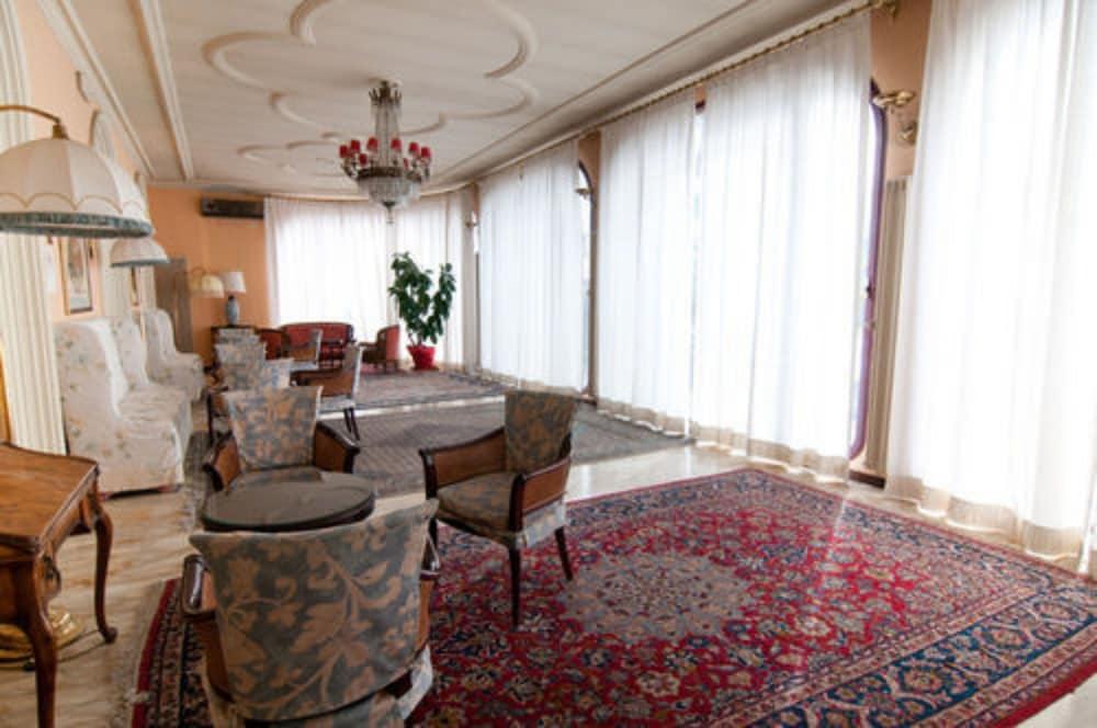 Grand Hotel De Londres Σαν Ρέμο Εξωτερικό φωτογραφία